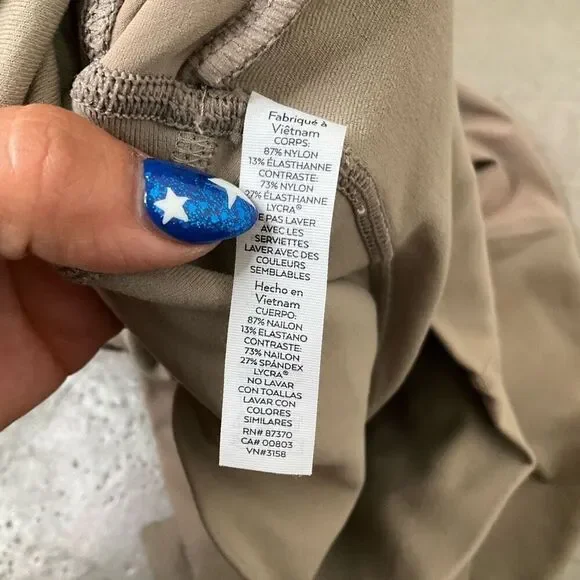 Alo Yoga High Rise Cargo Leggings - Picture 8 of 8